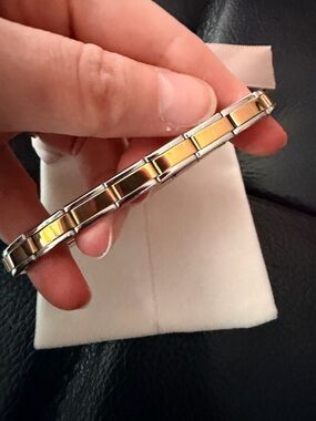 Two-Tone Slim Italian Charm Bracelet – Gold & Silver 18 Links (17.5 cm) 6mm
